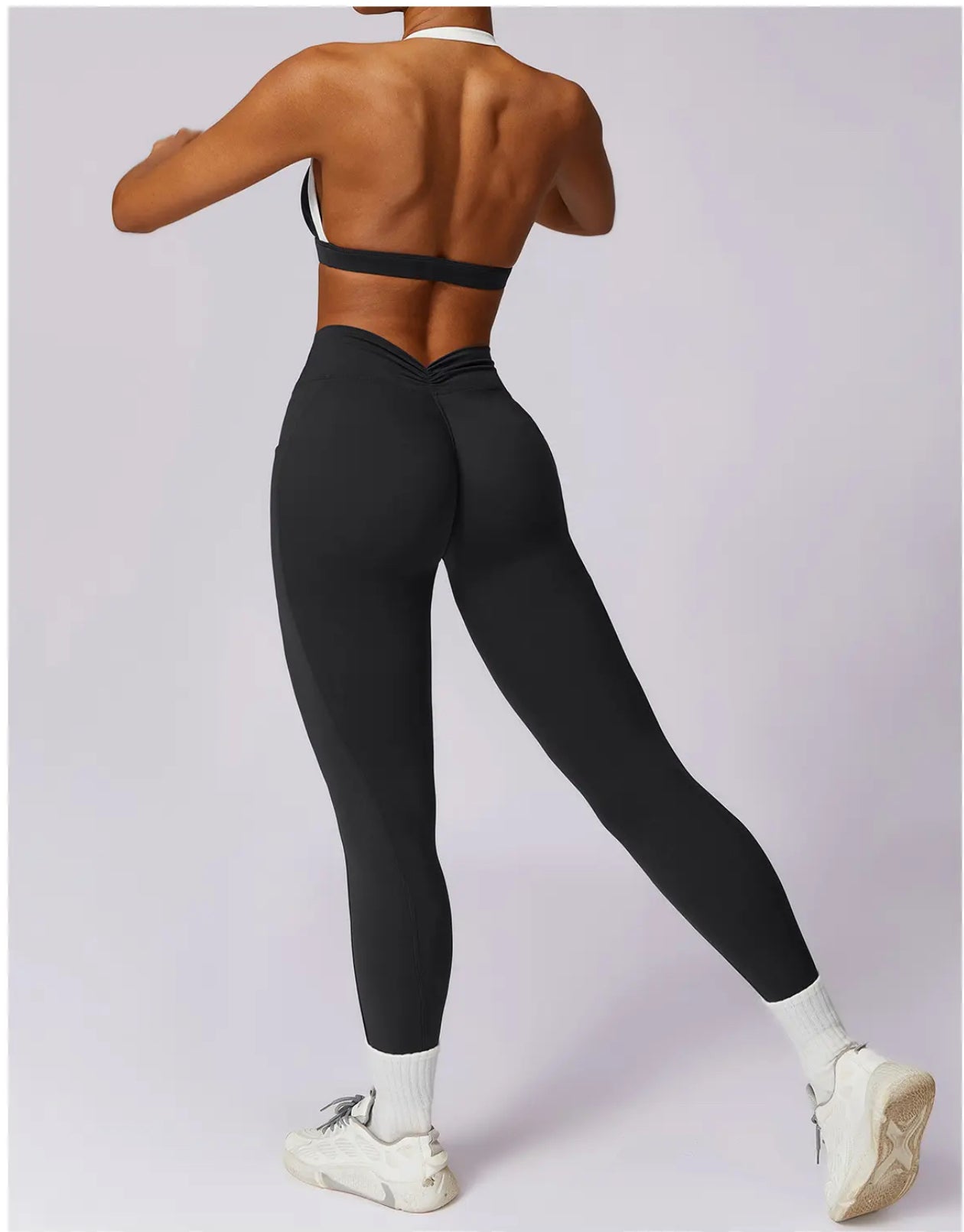 Seamless halter top
Yoga Fitness Workout Gym Running