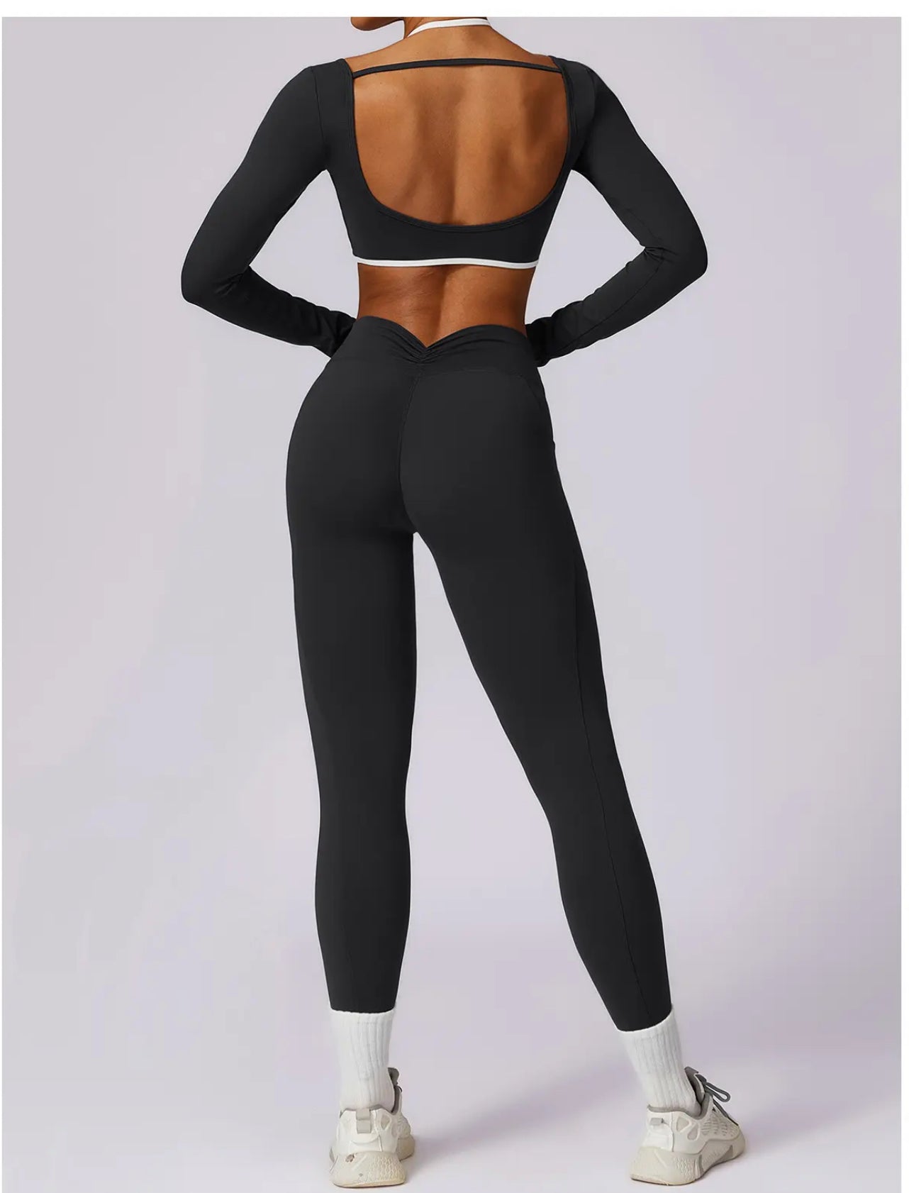 Seamless long sleeve halter top
Yoga Fitness Workout Gym Running